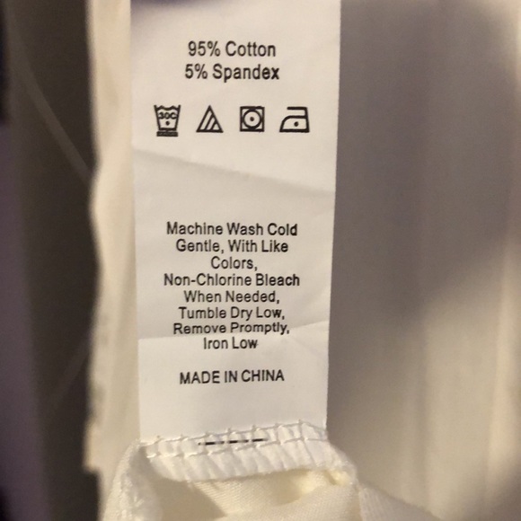 Lace blouse- Size large- White - Picture 7 of 7